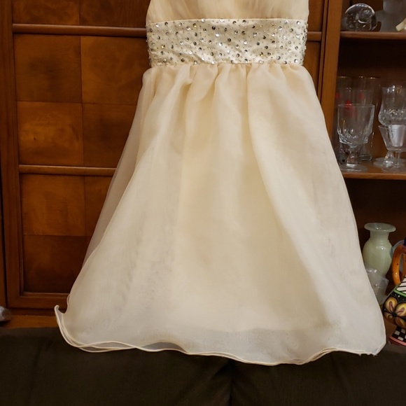 Backless Sequin Junior Cocktail Dress - Picture 3 of 7